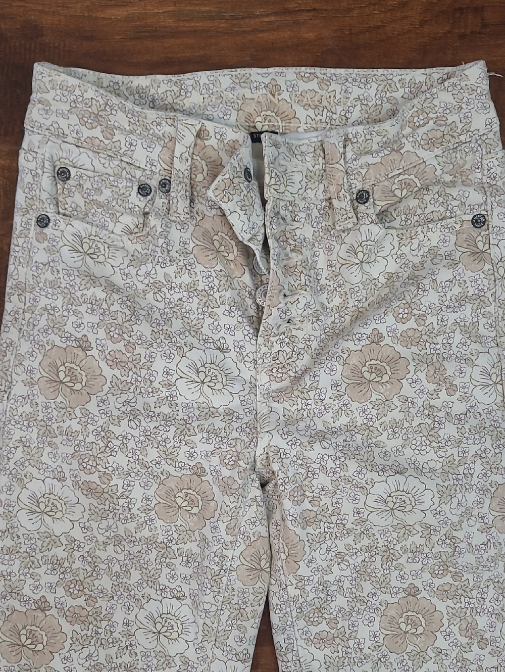 American Eagle Outfitters Floral Button-Up Top in Cream and Beige High Rize 00 - Picture 3 of 11